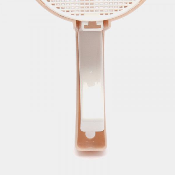 Просеиватель для муки (бежевый) Просеиватель для муки (бежевый)